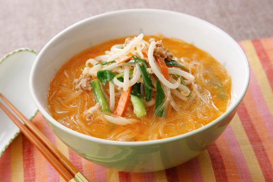 カット野菜と春雨のひき肉スープ