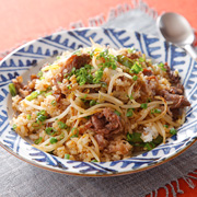 もやしと牛肉のオイスター焼き飯