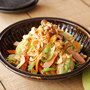 カット野菜と焼き豚のピーナツバター和え