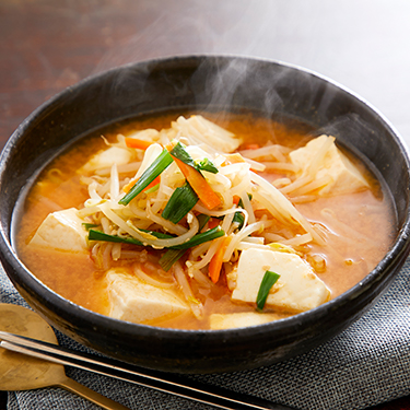 カット野菜と豆腐のレンジでみそチゲ風